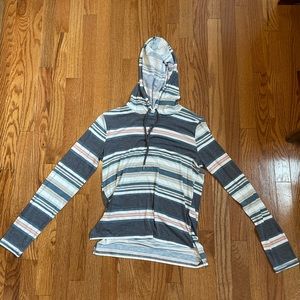 Hooded long sleeve shirt